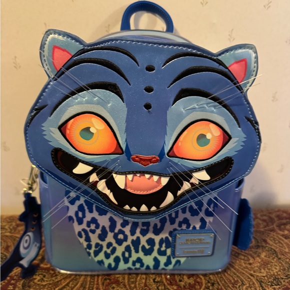 KPop Demon Hunters Exclusive Derpy Cosplay Light-Up Glow Mini Backpack Loungefly main image 11